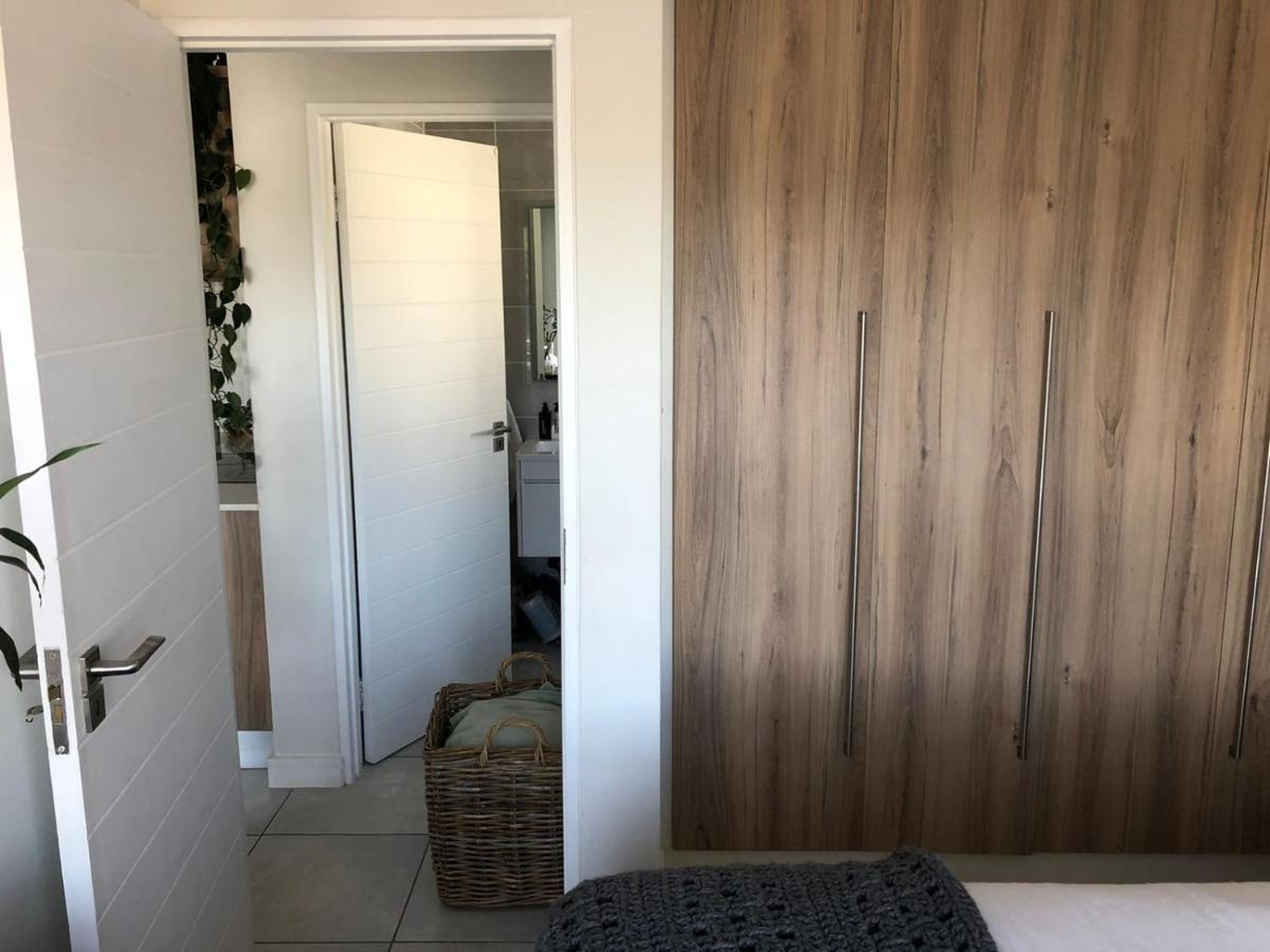 Luxury One Bedroom Apartment Somerset West Esterno foto